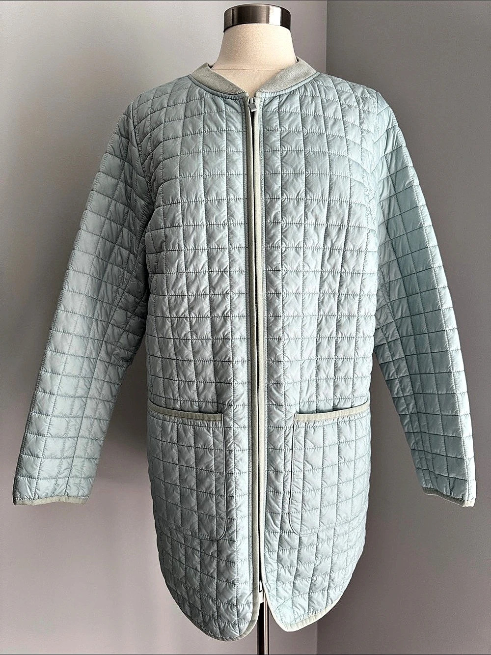 Athleta Grandview Primaloft Quilted Longline Jacket Light Sage Medium